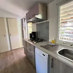 Sas Robrecht Κάμπινγκ *